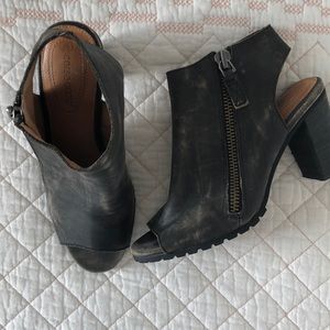 Corso Comò Booties- Distressed